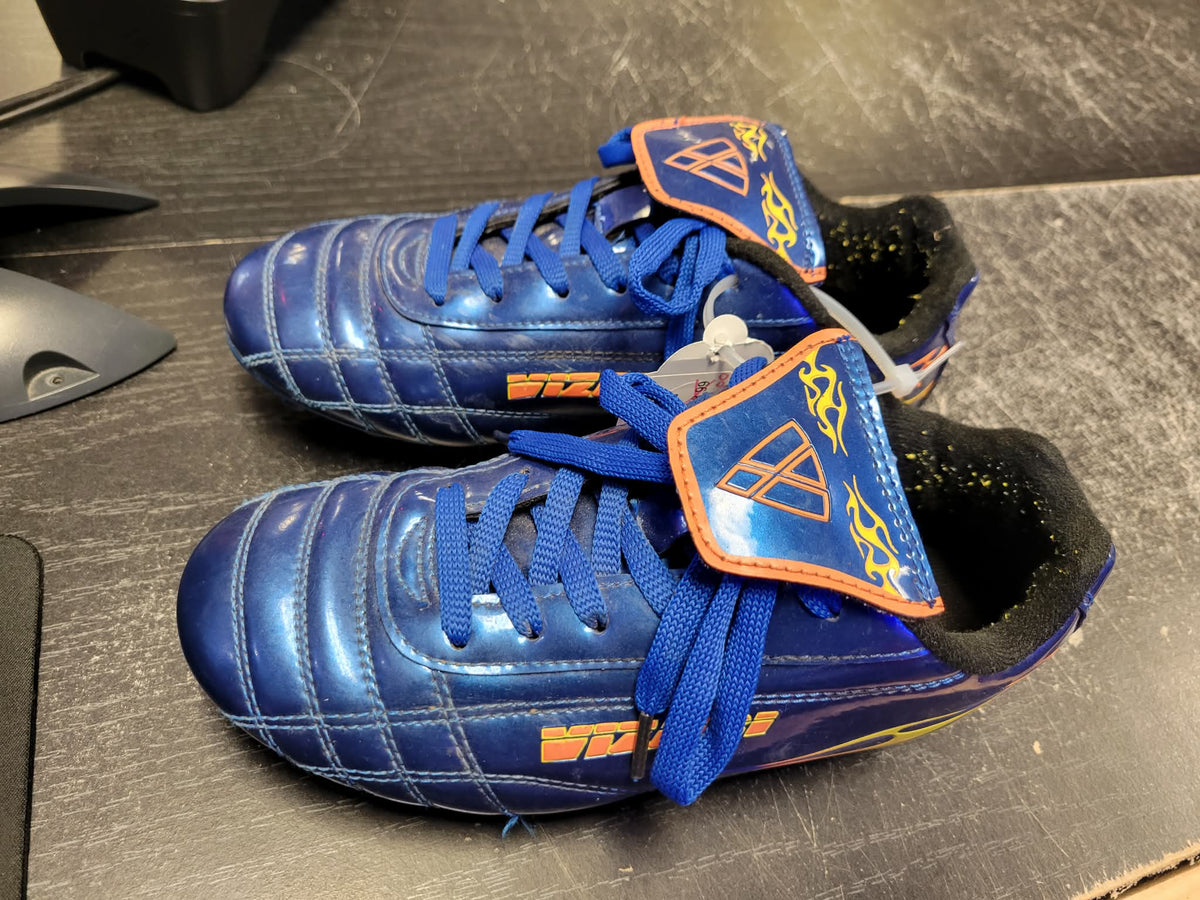 Vizari Youth Soccer Cleats – Blue Flame Design- USED