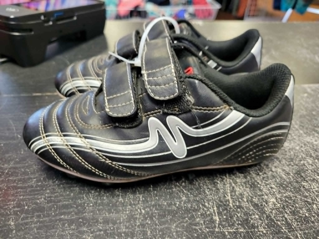 Mitre Soccer Cleat